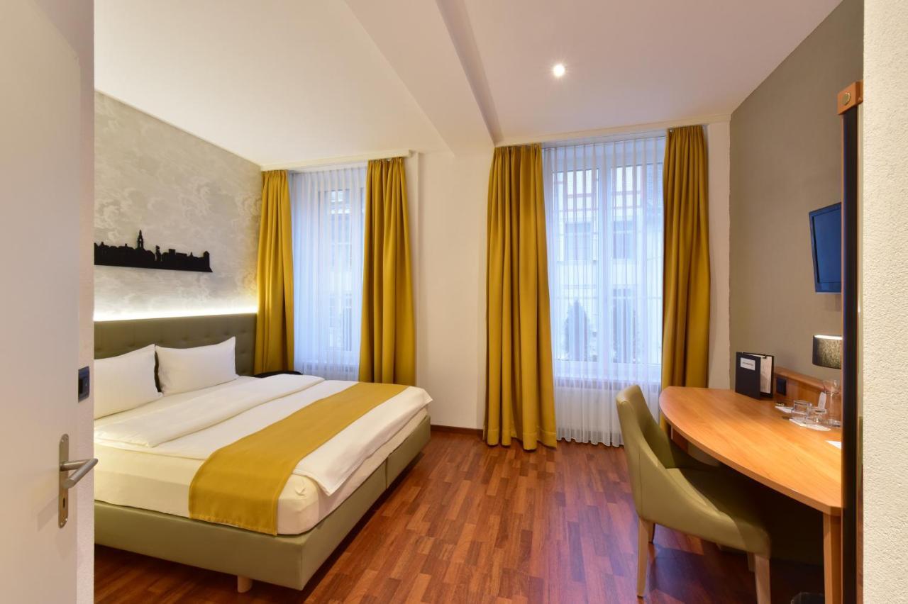 זופינגן Hotel Engel מראה חיצוני תמונה