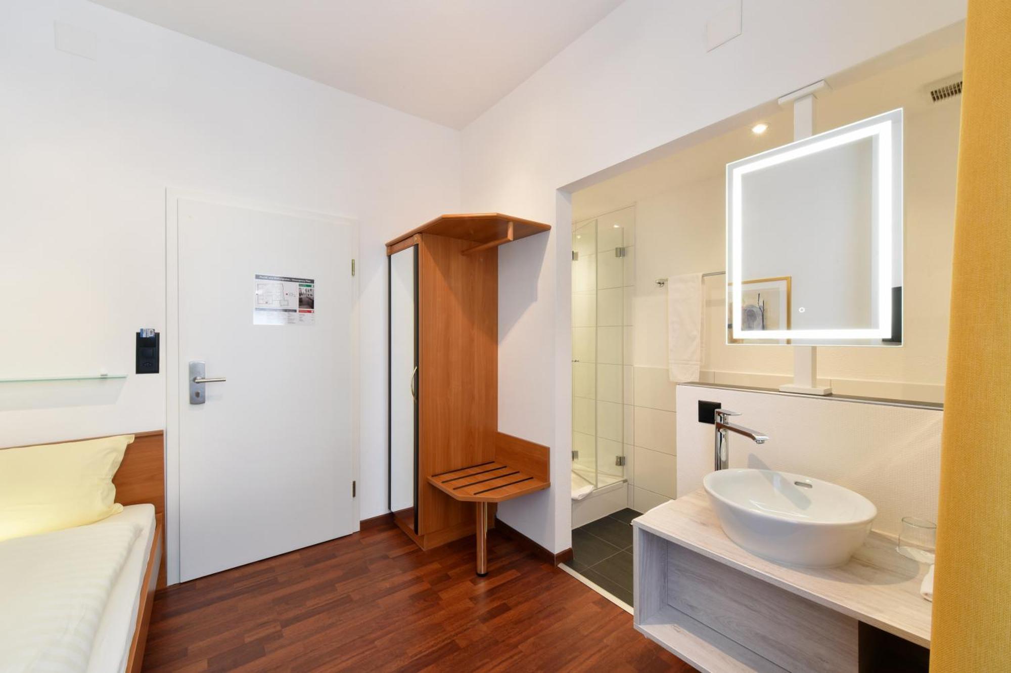 זופינגן Hotel Engel חדר תמונה
