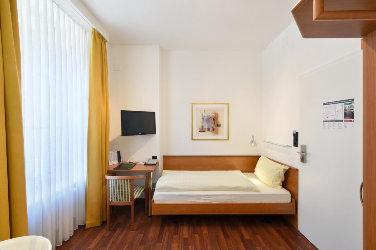 זופינגן Hotel Engel מראה חיצוני תמונה